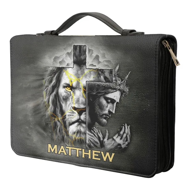 Christianart Bible Cover - A Mans Heart Plans His Way Proverbs 16 9 Lion God - Personalized Gifts for Pastor - Gifts For Men - CABBBCV14060324.