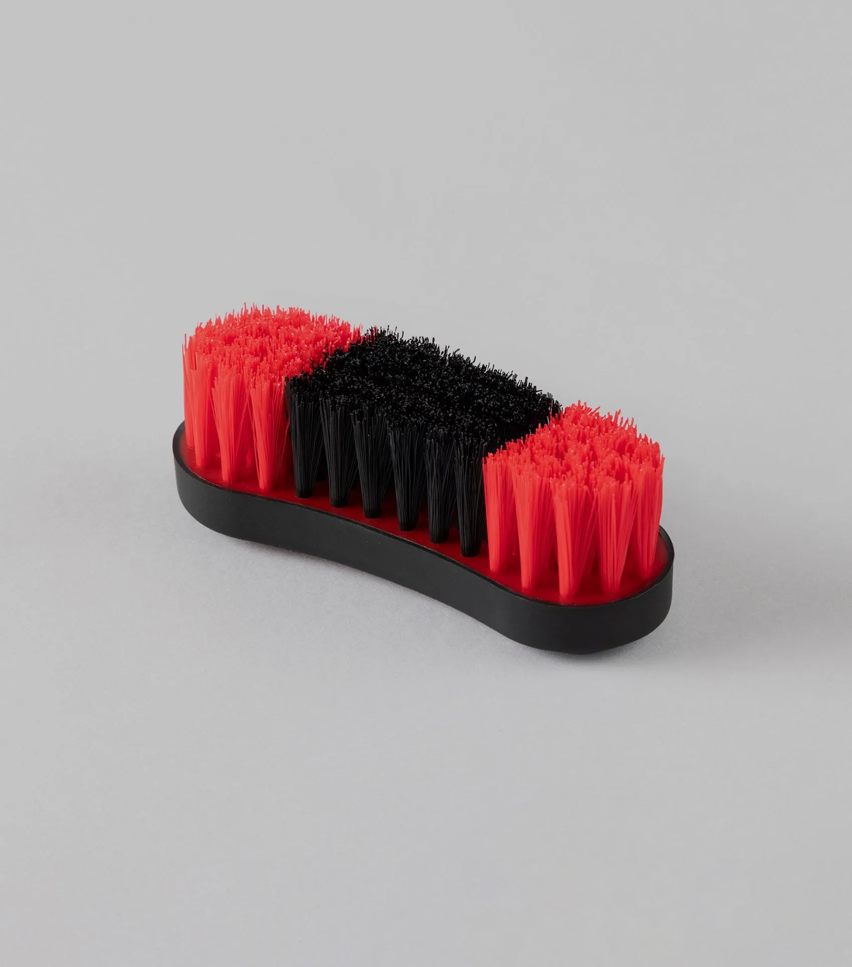 Soft-Touch Face Brush Black & Red